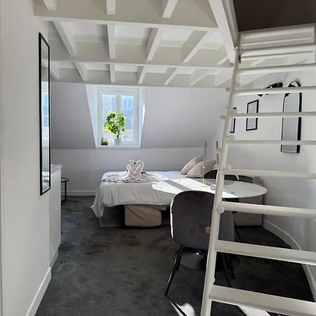 Apartment La Tour Annunziata