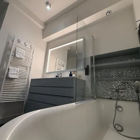 La Tour Annunziata Apartment *