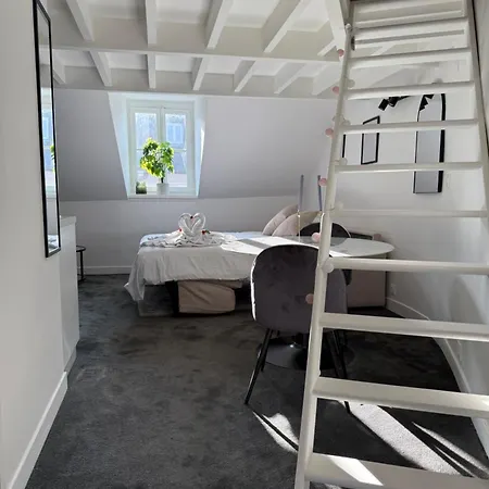 La Tour Annunziata * Versailles